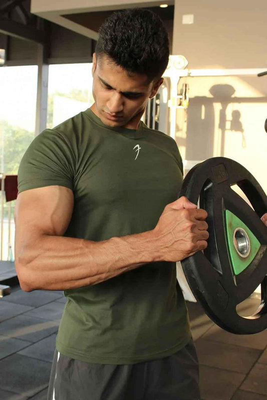 Fuaark Nz Pulse Olive T-shirt, casual men's T-shirt in olive green with a comfortable fit and trendy design.