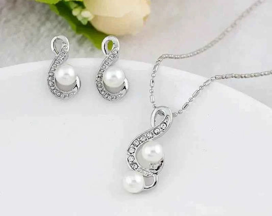Stylish 3Sixty5 Danbi pearl jewelry set for women featuring elegant pearl necklace and matching earrings.