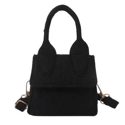 2025 Summer new fashion summer Western style women's portable shoulder bag simple western style chain crossbody small square bag