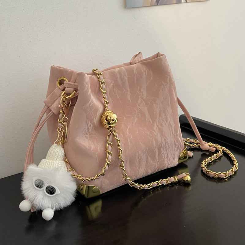 Casual and versatile crossbody bucket bag