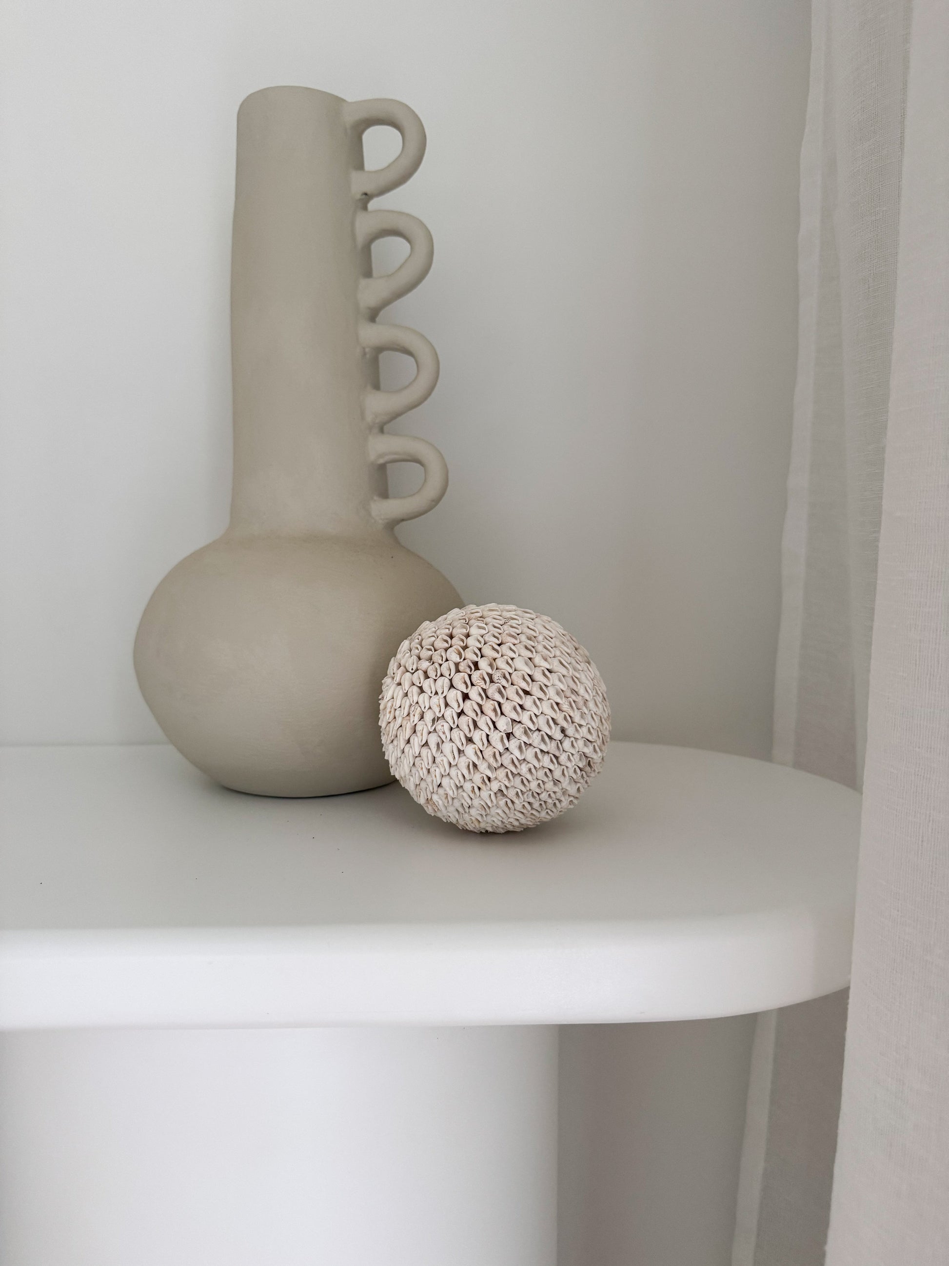 Natural White Shell Ball Inkah Limited