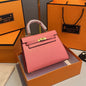 A fashionable women's handbag with a one-shoulder crossbody strap