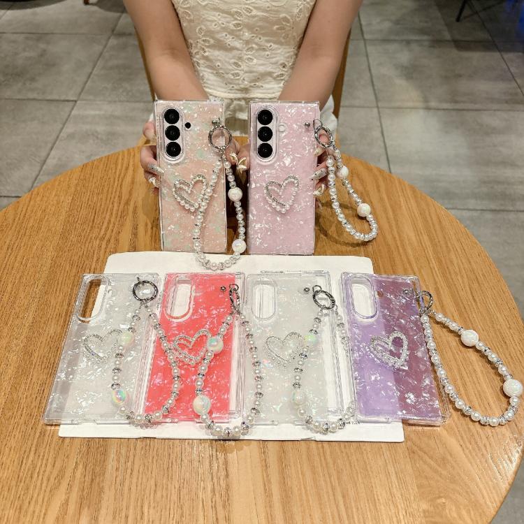 Pearlescent Shell Texture Heart Pattern Phone Case with Bracelet