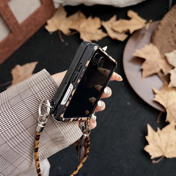 Side Buckle MagSafe Magnetic Skin Feel Leopard PC Phone Case