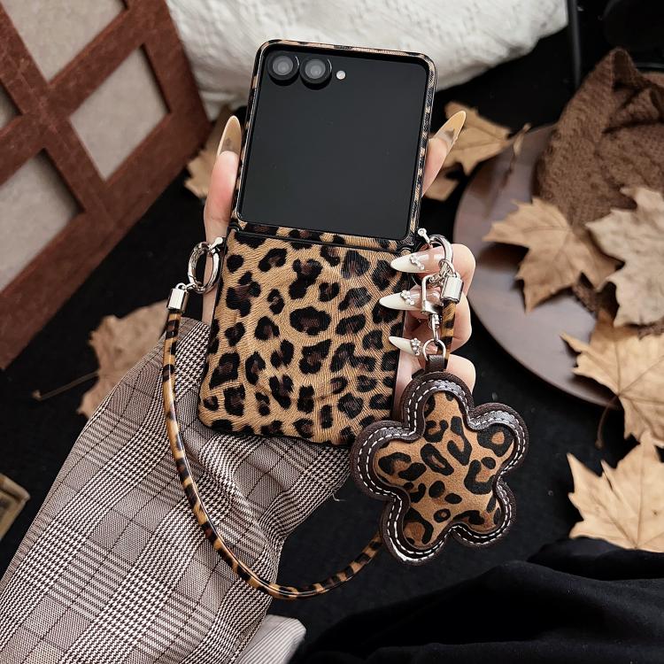 Side Buckle MagSafe Magnetic Skin Feel Leopard PC Phone Case with Strap