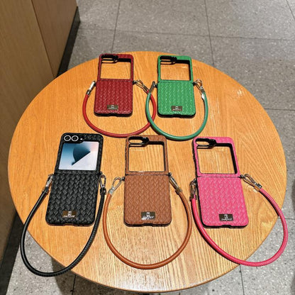 Nameplate Style Straw Pattern Side Buckle Phone Case with Strap, For Galaxy Z Flip8 5G, For Samsung Galaxy Z Flip6 5G / Flip7 FE, For Samsung Galaxy Z Flip7 5G, For Samsung Galaxy Z Flip5 5G