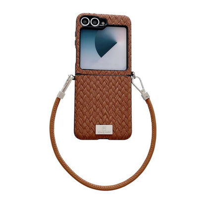 Nameplate Style Straw Pattern Side Buckle Phone Case with Strap, For Galaxy Z Flip8 5G, For Samsung Galaxy Z Flip6 5G / Flip7 FE, For Samsung Galaxy Z Flip7 5G, For Samsung Galaxy Z Flip5 5G