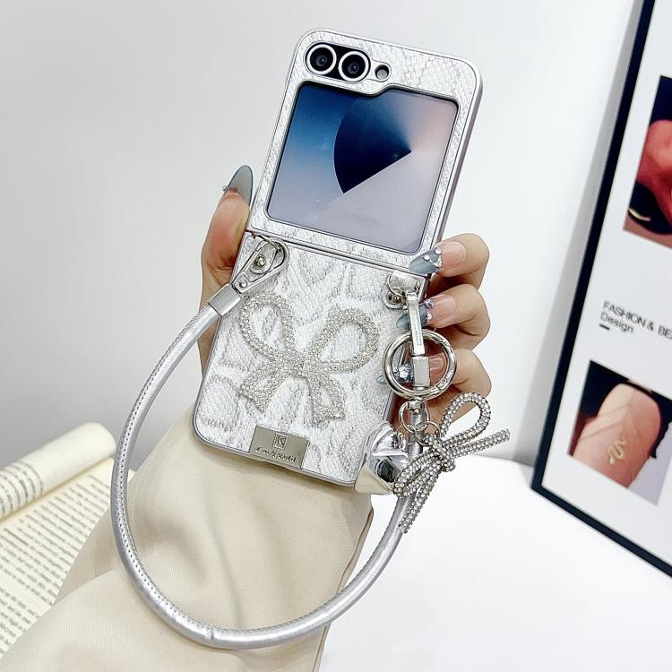 Scale Texture Bow Phone Case with Wrist Strap / Nameplate, For Samsung Galaxy Z Flip6/7 FE, For Samsung Galaxy Z Fold7 5G, For Samsung Galaxy Z Flip7 5G, For Samsung Galaxy Z Fold6, For Samsung Galaxy Z Fold5, For Samsung Galaxy Z Flip5