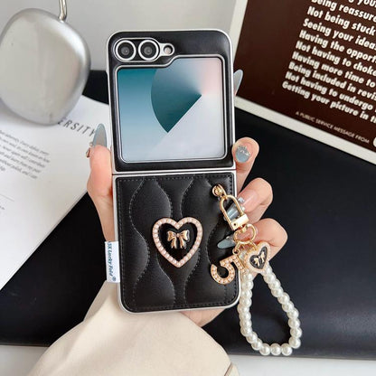 Puffer Jacket Texture 3D Heart Phone Case with Wrist Strap, For Samsung Galaxy Z Flip6/7 FE, For Samsung Galaxy Z Fold7 5G, For Samsung Galaxy Z Flip7 5G, For Samsung Galaxy Z Flip5