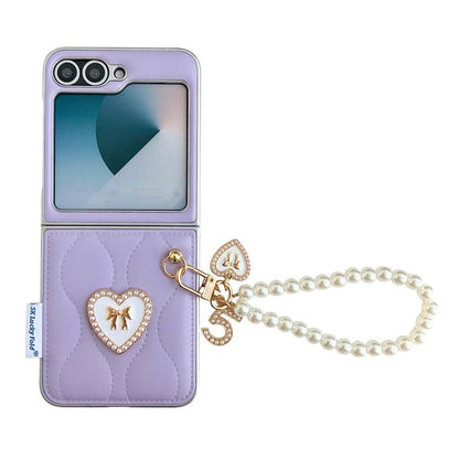 Puffer Jacket Texture 3D Heart Phone Case with Wrist Strap, For Samsung Galaxy Z Flip6/7 FE, For Samsung Galaxy Z Fold7 5G, For Samsung Galaxy Z Flip7 5G, For Samsung Galaxy Z Flip5