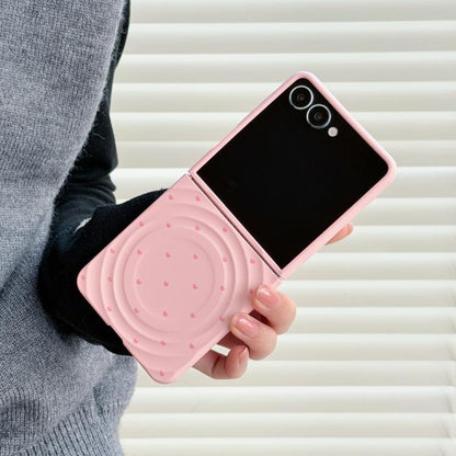 Magnetic Wave Texture Glossy Heart Pattern Phone Case, For Samsung Galaxy Z Flip7 5G