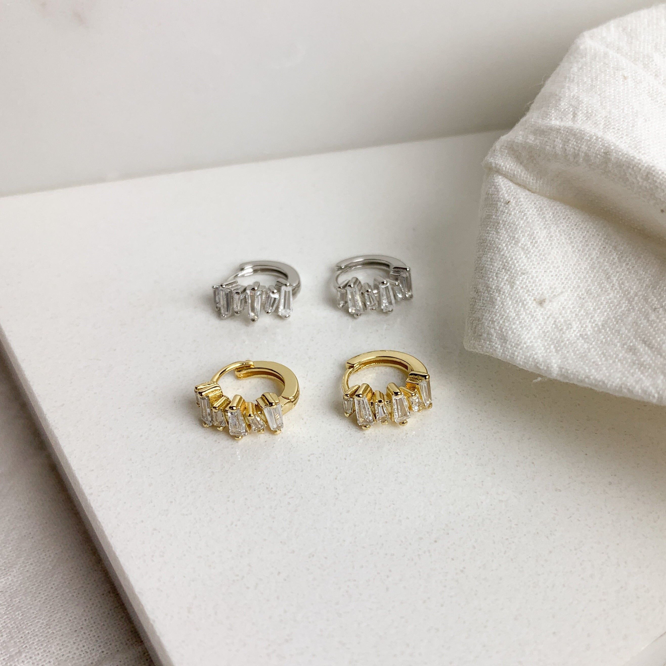 ELODIE HUGGIE HOOPS 1CM-1