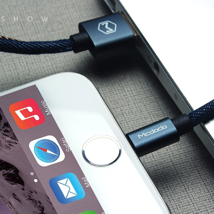 Mcdodo CA-1730 1.2m 2.4A Reversible 8 Pin to USB Denim Cover TPE Jacket Data Sync Charging Cable with Aero Aluminum Head for iPhone, iPad(Denim Blue)