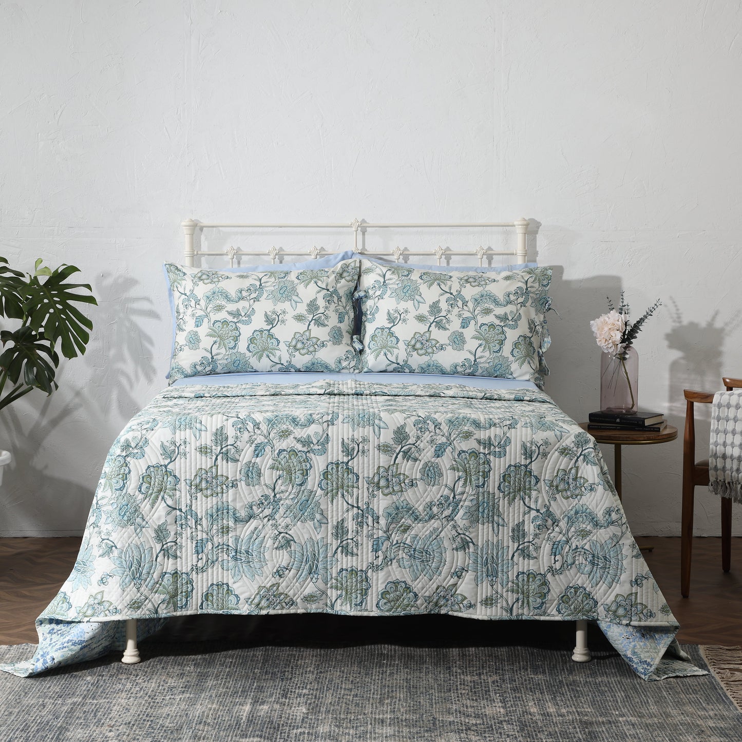 PERCALE REVERSIBLE QUILT SET - JACOBEAN WINDFLOWER Whites of London NZ