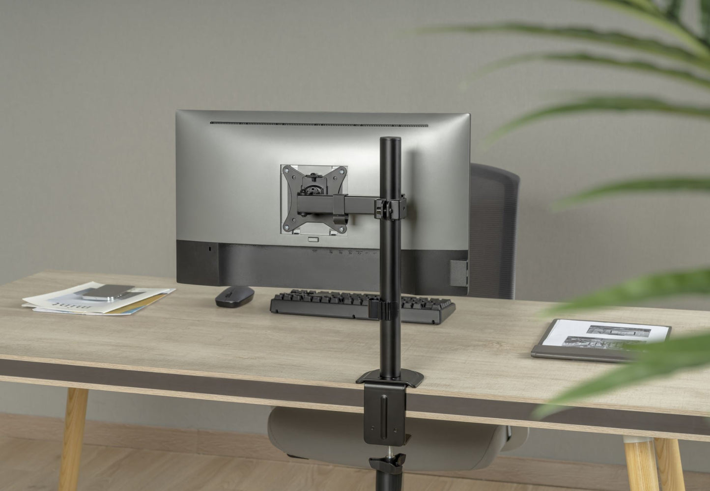 Locktight Single-Monitor steel articulating mount sue-e furniture