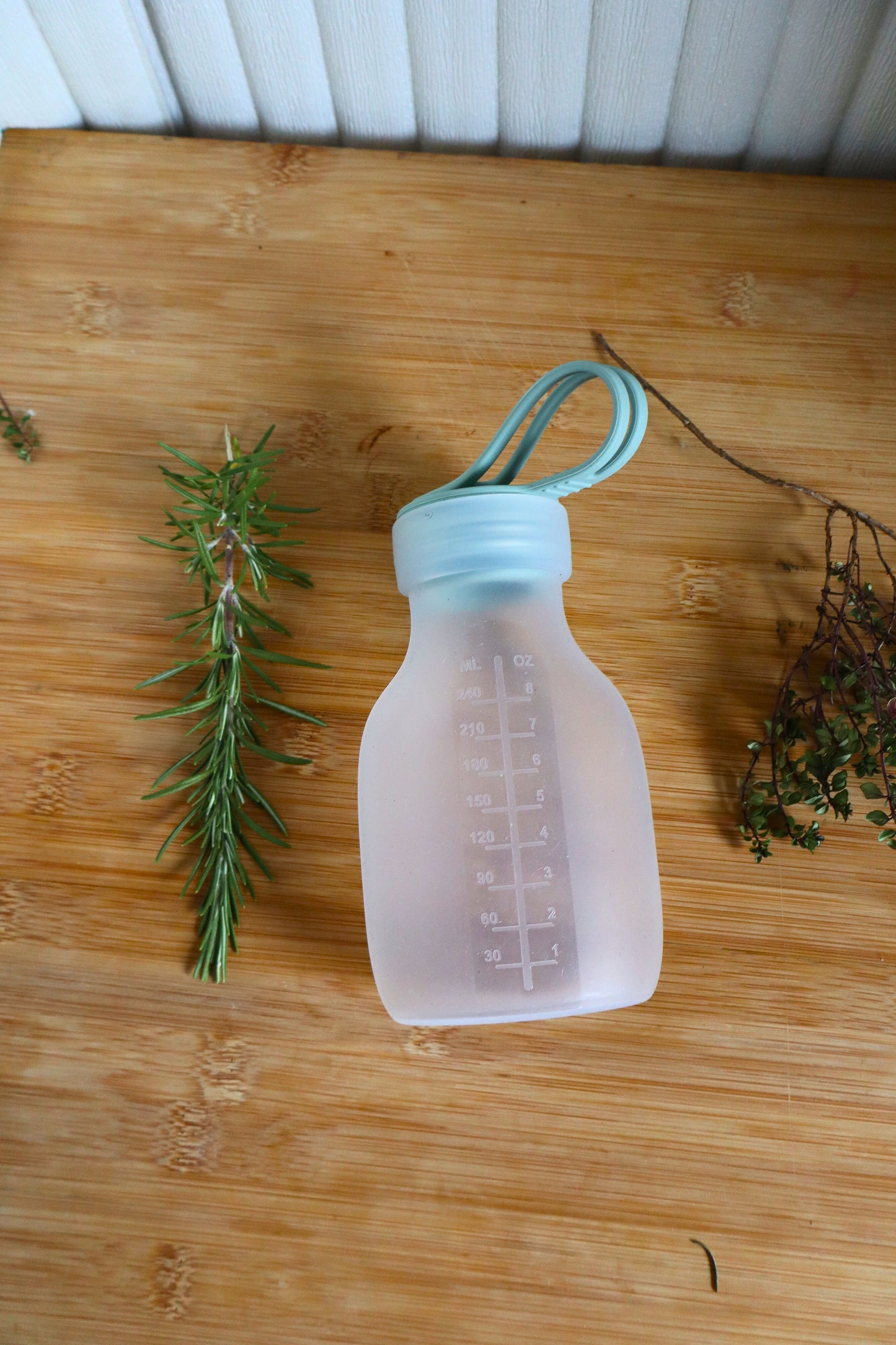 Reusable Silicone Food Pouches 240ml & 250ml - For Milk, Purees & Snacks