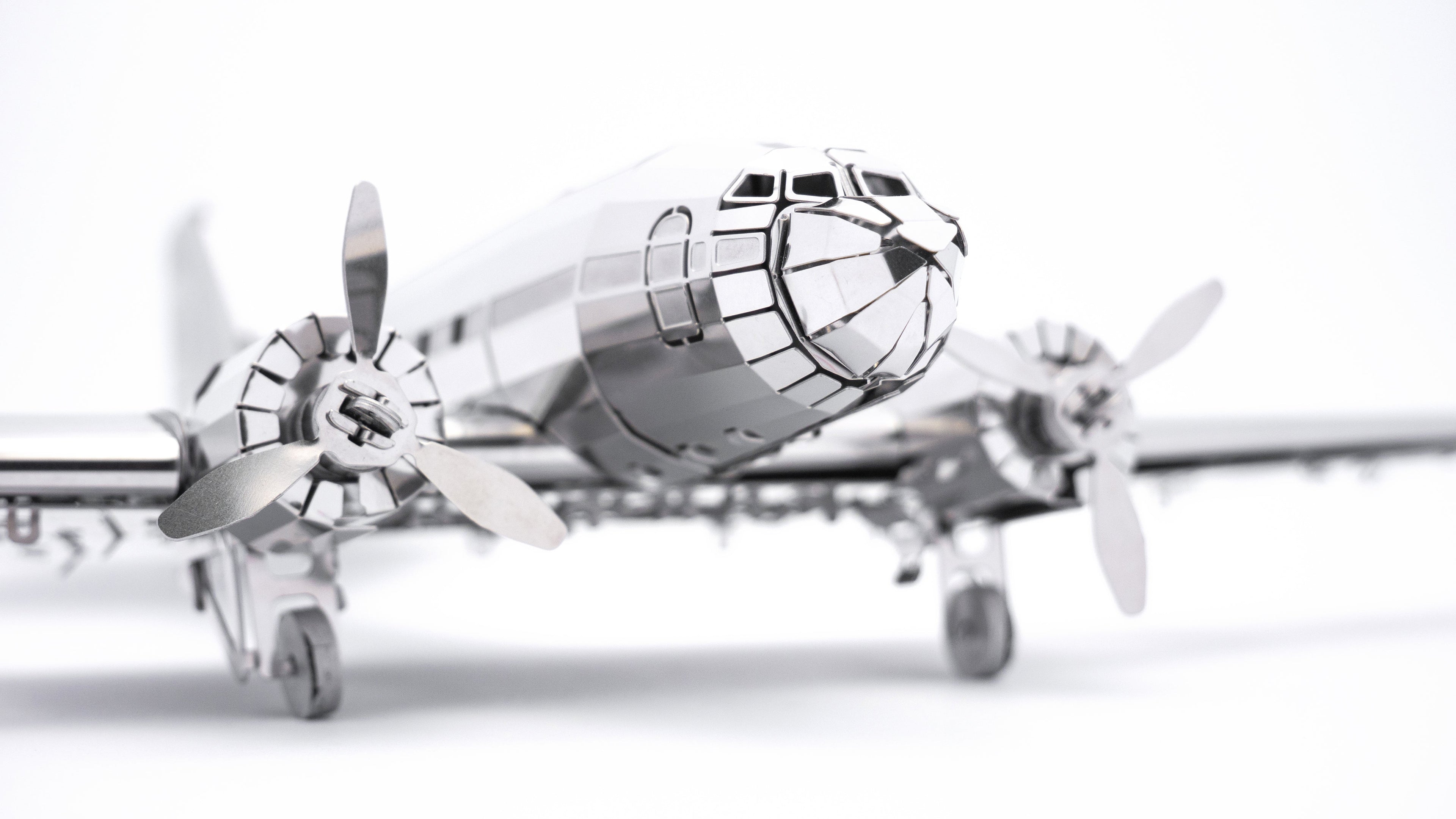 REMARKABLE DOUGLAS DC-3-0