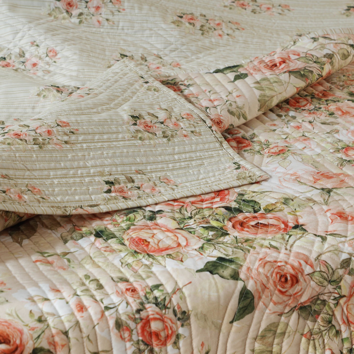 PERCALE REVERSIBLE QUILT SET - ROSETTE Whites of London NZ