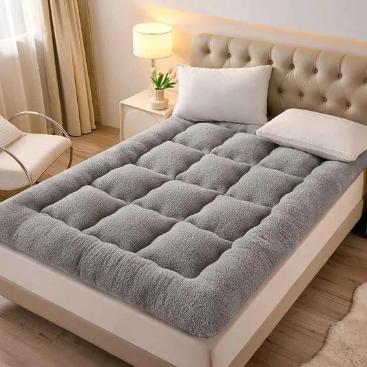 Thicken Fluffy Autumn Winter Mattress Toppers Queen Soft Warm Mattress Pad King Living Room Mat Car Sleeping Mats Field Camp Mat