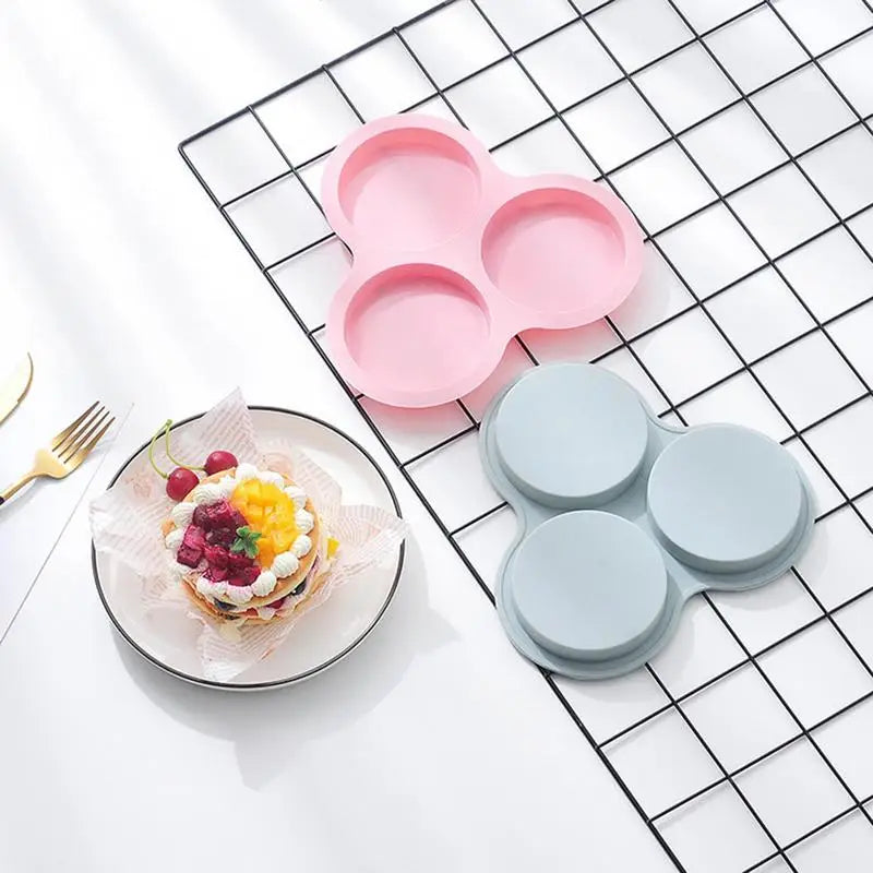 3 Cavity Silicone Egg Mold