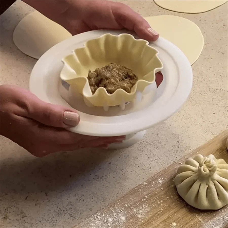 Easy-Use Non-Stick Dumpling Mold