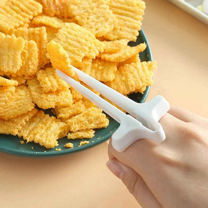 1PC Lazy Finger Food Clip, Portable Kitchen Tools, Practical Kitchen Accessories for Snacks & Gaming, Anti-Dirty Hand Design