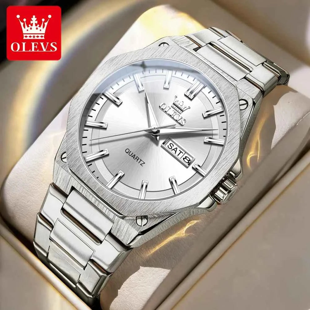OLEVS 3733 Men Quartz Watch with Night Light Function, 30m Waterproof, Week Date Display - Luxury Sports and Business Brand Watch