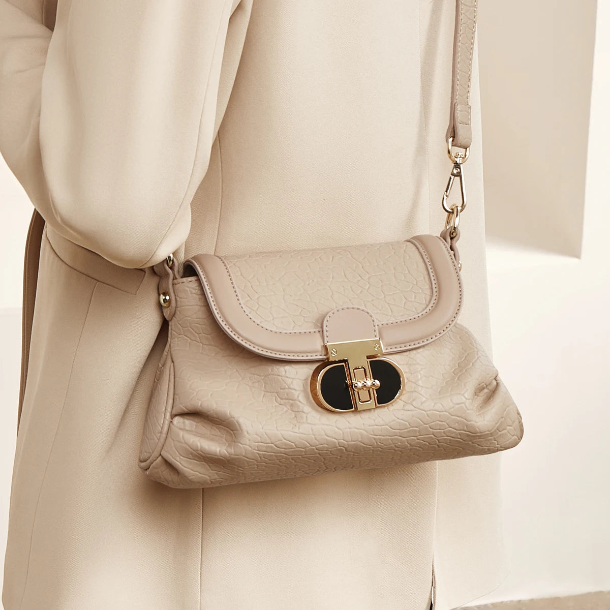 FOXER Vintage Women's Shoulder Bag