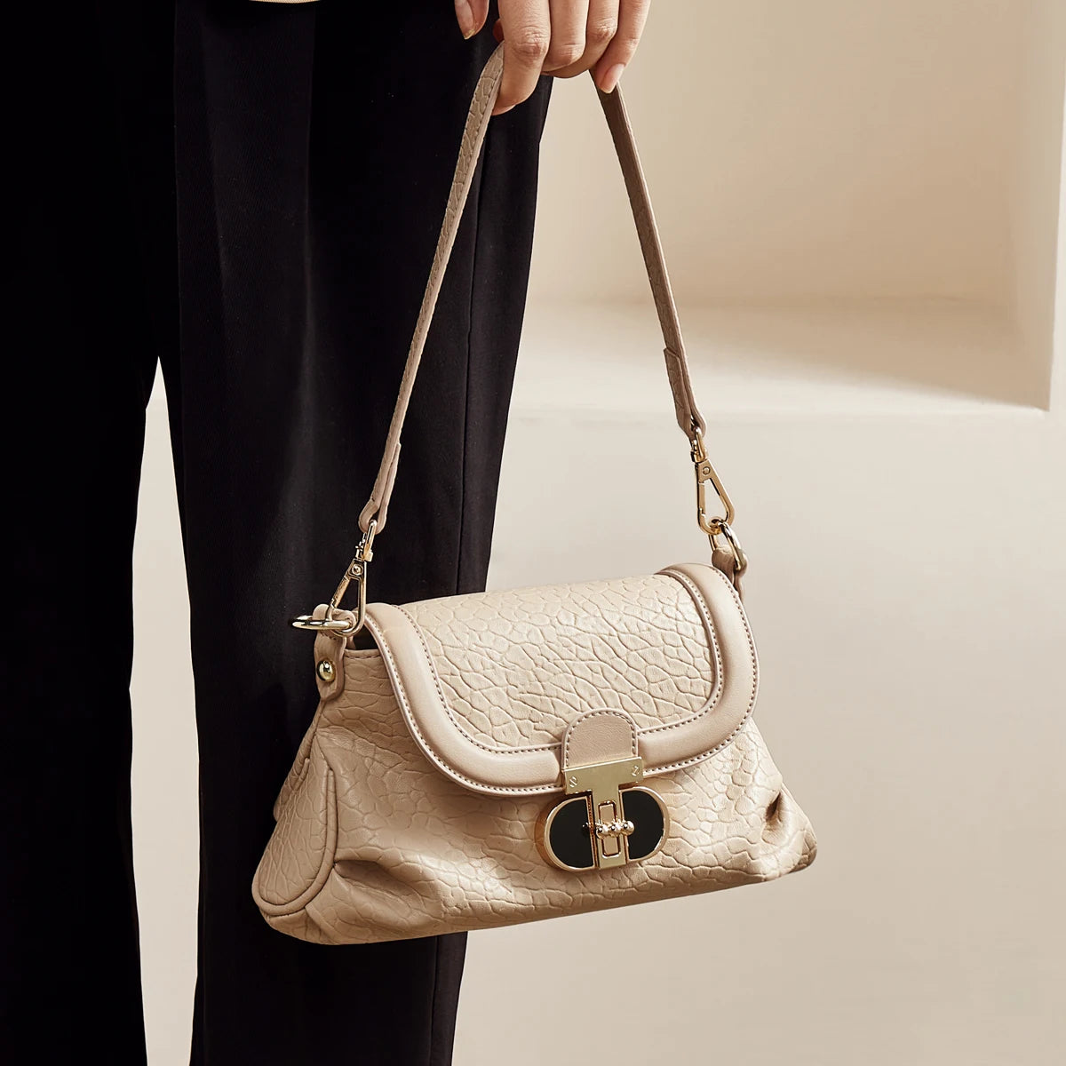 FOXER Vintage Women's Shoulder Bag