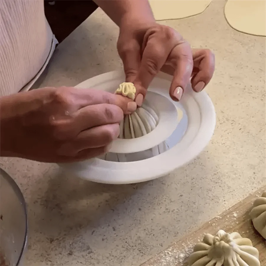Easy-Use Non-Stick Dumpling Mold