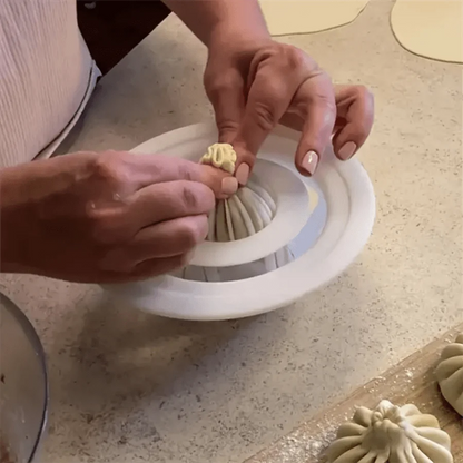 Easy-Use Non-Stick Dumpling Mold