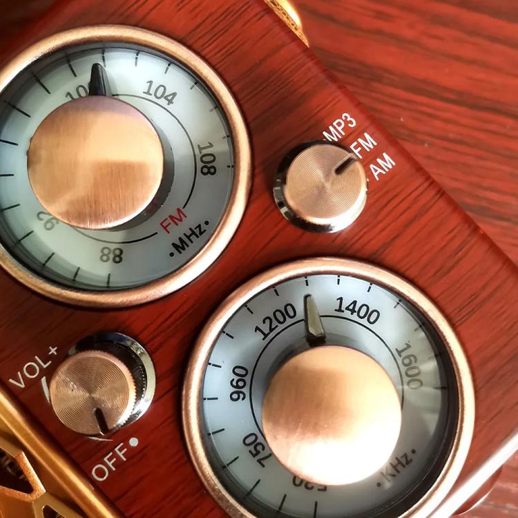 Retro Multifunctional Radio Bluetooth Speaker Handhled Audio Decoration Ornament