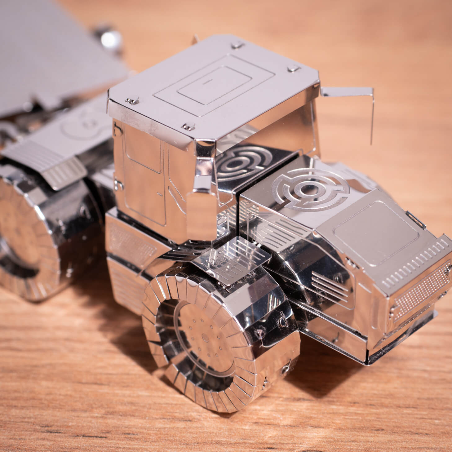 TRACTOR SLOBOZHANETS-4