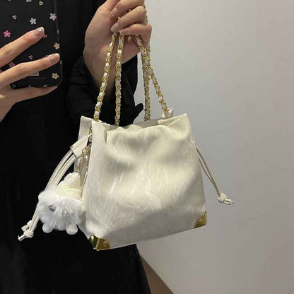 Casual and versatile crossbody bucket bag
