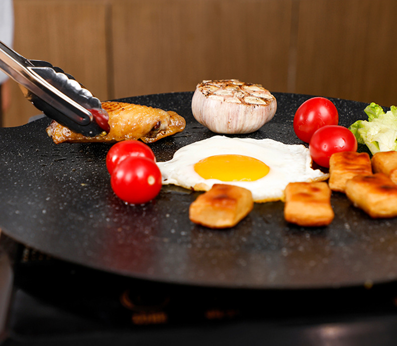 ECOTREK 30cm non-stick portable barbecue plate, ideal for outdoor cooking, with a durable non-stick surface for easy grilling.