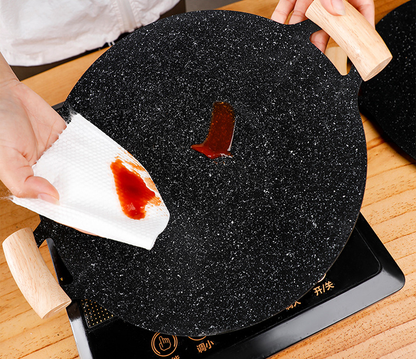 ECOTREK 30cm portable non-stick barbecue plate, ideal for outdoor cooking and grilling, with a durable non-stick surface.