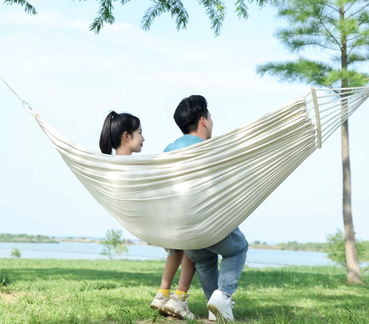 ECOTREK Single Reinforced Anti-Tip Hammock THTF5016 with sturdy fabric and reinforced edges, designed for stability and outdoor relaxation.
