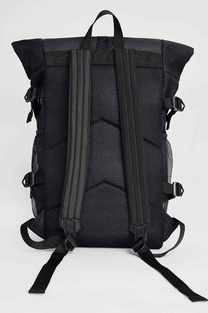Fuaark Nz Core Black Backpack Bag showing a sleek, stylish design with adjustable straps and multiple compartments for everyday use.