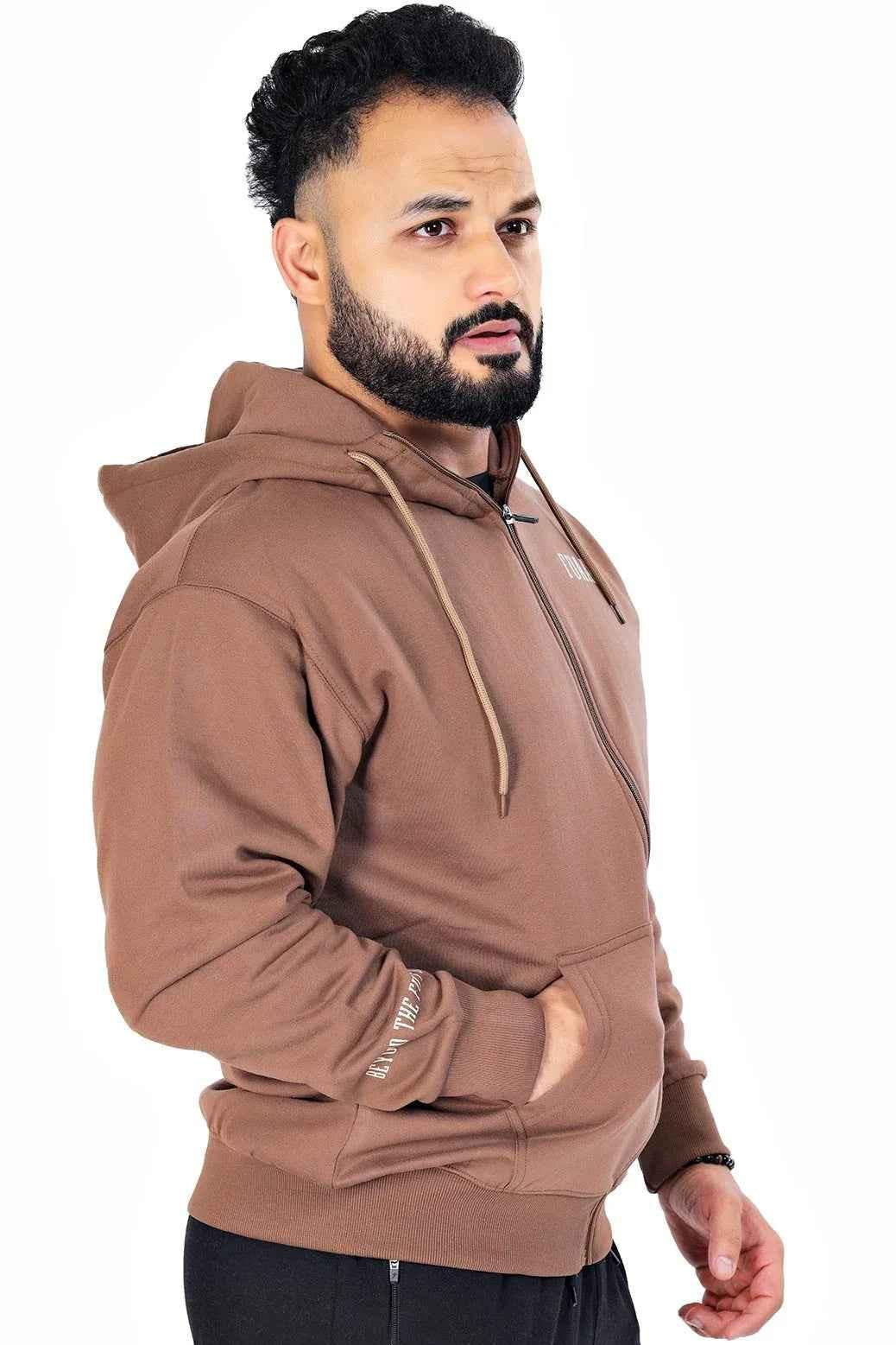 Fuaark NZ oversized Frost jacket in coffee color, a stylish coat with a relaxed fit and warm, cozy fabric for cold weather.