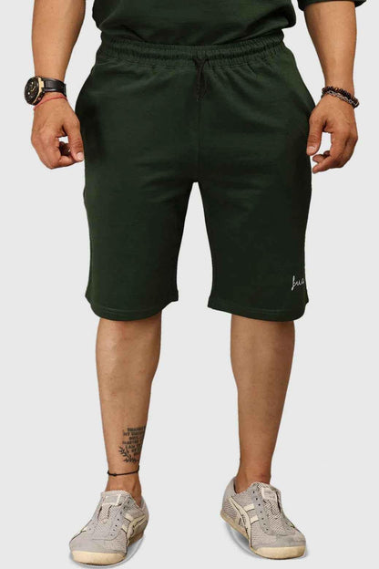 Fuaark Nz oversized green jogger shorts for men, featuring a relaxed fit and comfortable style perfect for casual wear.