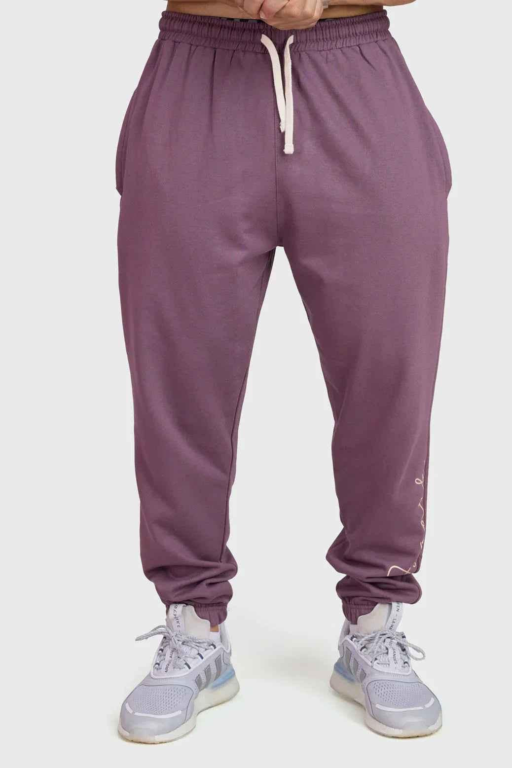 Fuaark Nz mauve oversized joggers featuring a relaxed fit, soft fabric, and stylish design for ultimate comfort and casual wear.