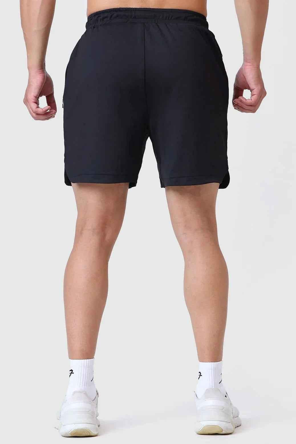 Fuaark Nz Rush Shorts in black, casual men's shorts with a relaxed fit, featuring a comfortable waistband and stylish design.