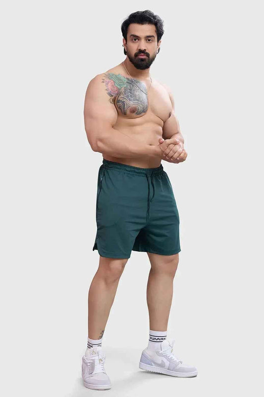 Fuaark Nz Rush Shorts in forest green, casual men's shorts with a relaxed fit and comfortable waistband, suitable for everyday wear.