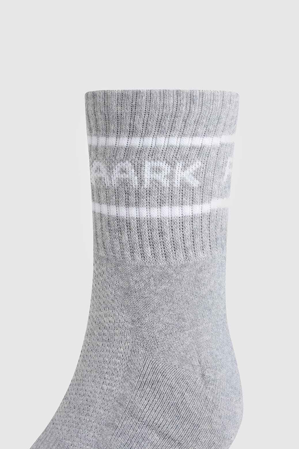 Fuaark NZ premium quarter-length athletic socks in light grey, designed for comfort and active lifestyles.