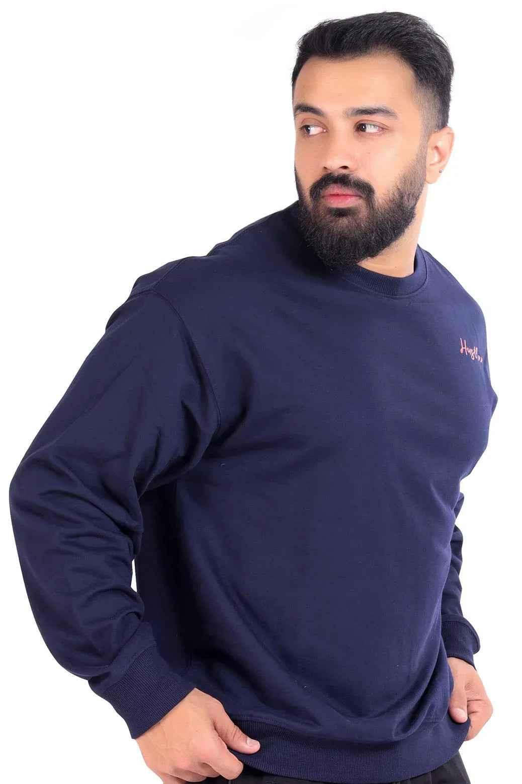 Fuaark Nz navy oversized Hustler sweatshirt, casual sweatshirt with a relaxed fit and bold graphic design.