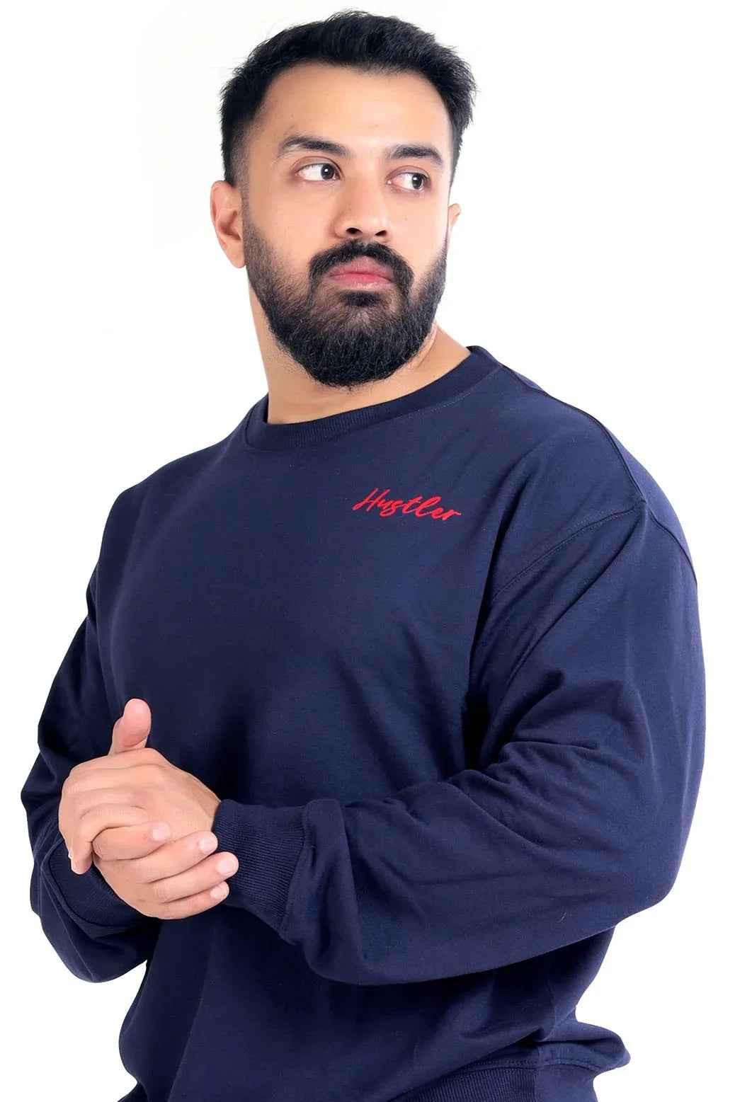 Fuaark Nz navy Hustler oversized sweatshirt made of soft fabric, featuring a relaxed fit and casual style.