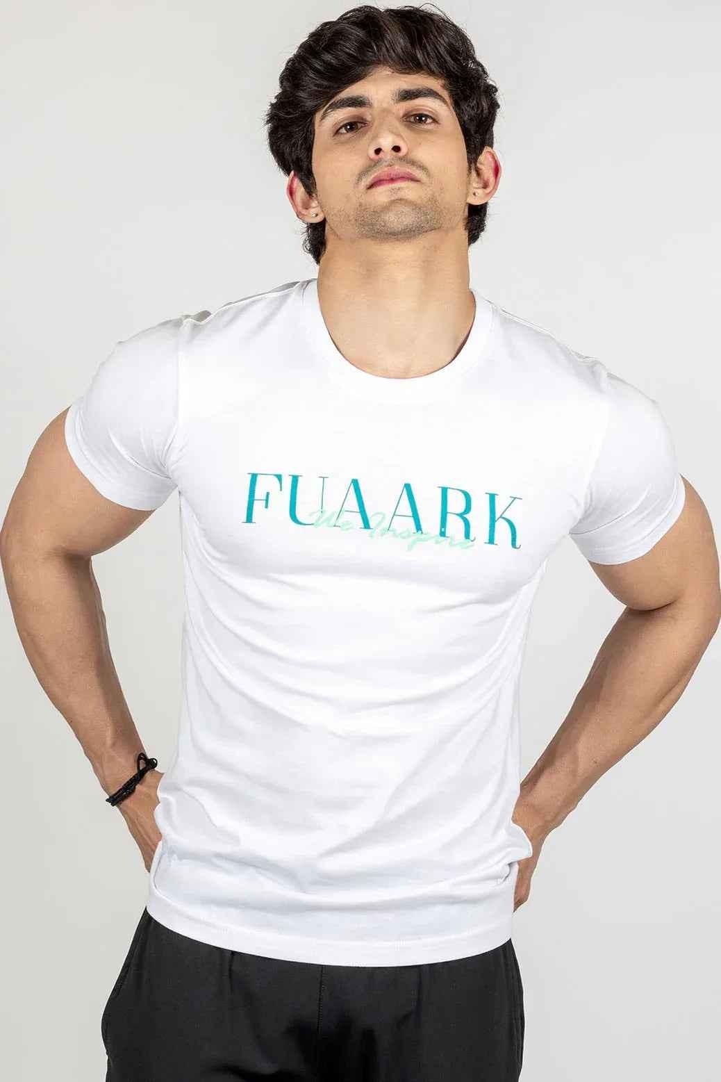 Fuaark Nz classic white T-shirt, casual unisex T-shirt made of soft cotton fabric, perfect for everyday wear and timeless style.