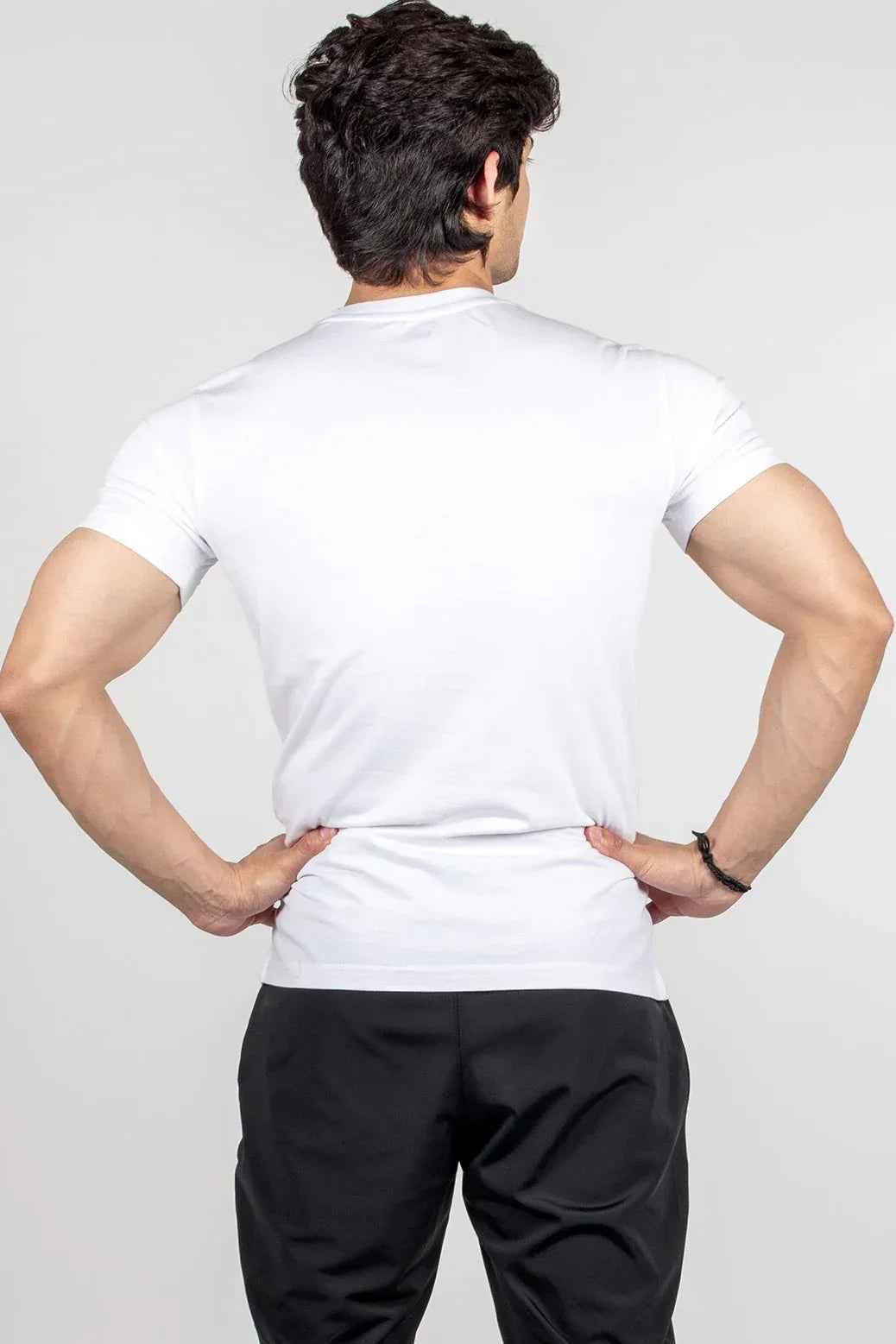 Fuaark Nz classic white T-shirt, casual fit, soft cotton fabric, simple crew neck design, perfect for timeless style and comfort.