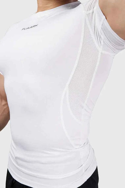 Fuaark Nz Compression 2.0 white T-shirt made of premium fabric, designed for optimal performance and comfort during workouts.