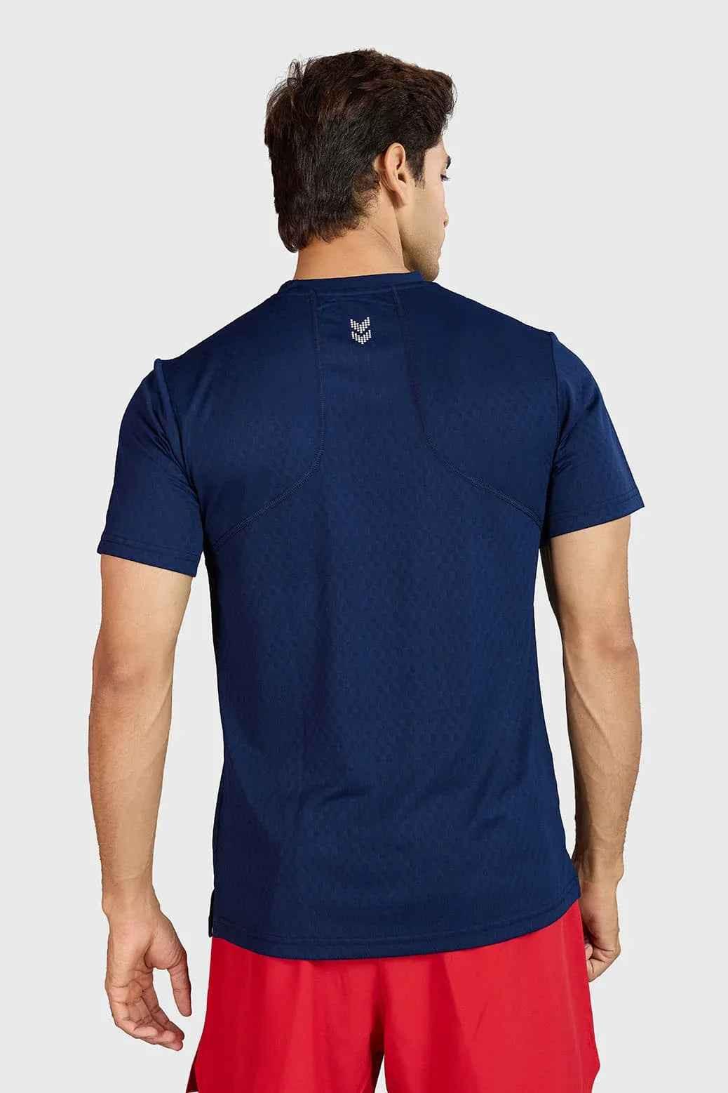 Fuaark Nz high-performance navy running T-shirt, lightweight and breathable for ultimate comfort during exercise.